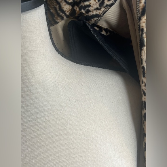 EUC Vintage Softwear by Mark Singer Leopard Print Velour Blazer Size Small - Picture 4 of 5